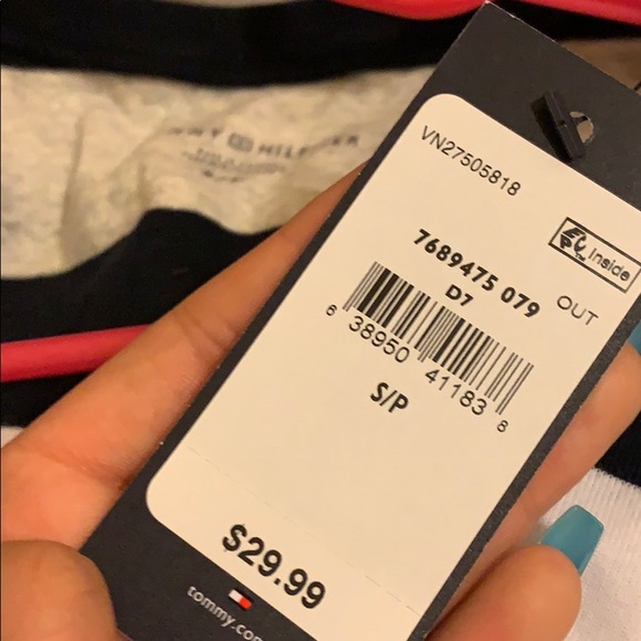 Tommy Hilfiger - Picture 2 of 3